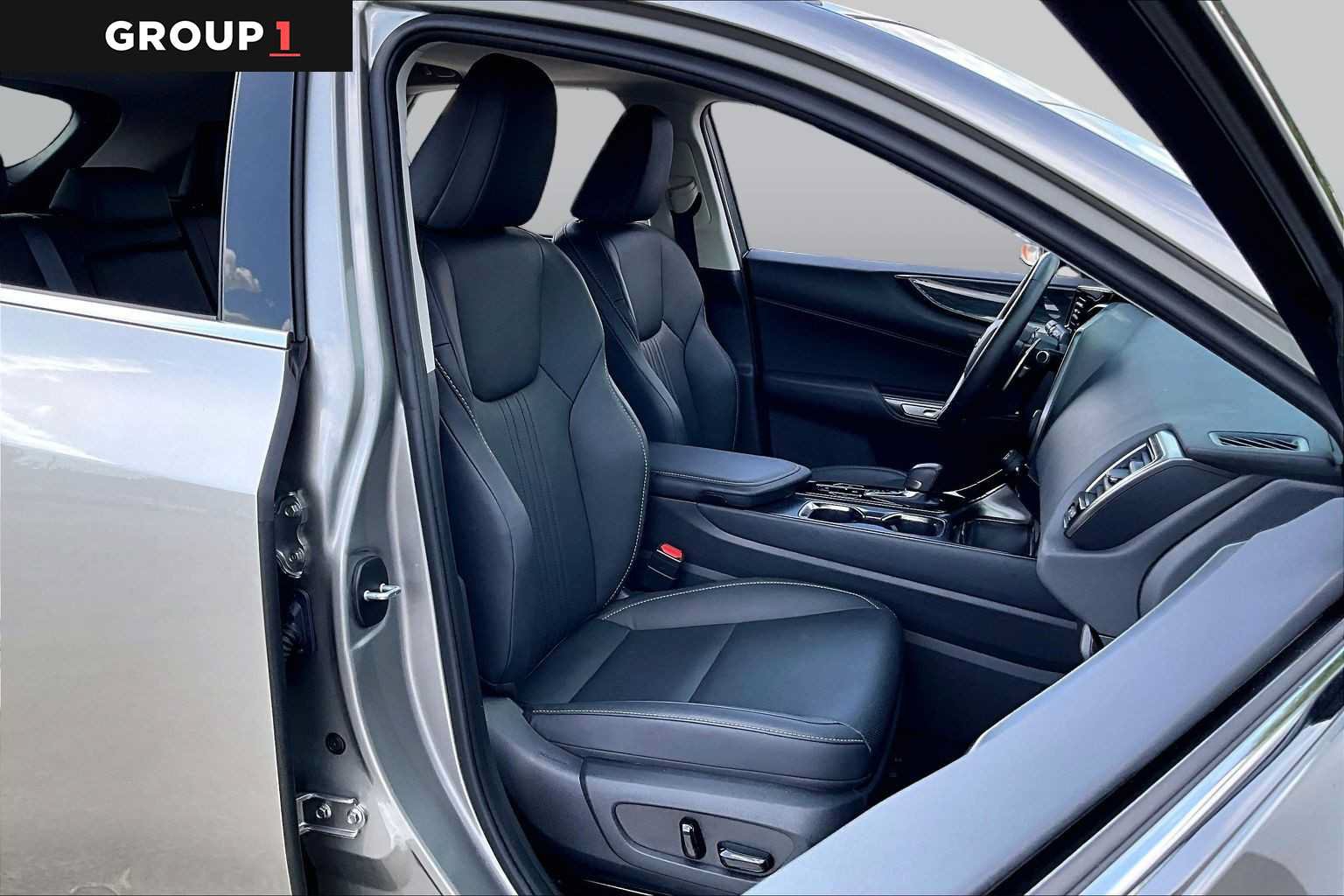Used 2025 Lexus NX 250 FWD w/ Accessory Package (Z2) image 8