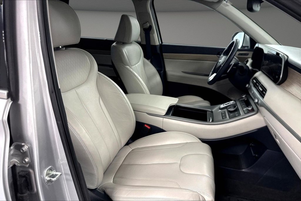 Used 2022 Hyundai Palisade SEL w/ 8P Bench Seat Package AWD/4WD image 31