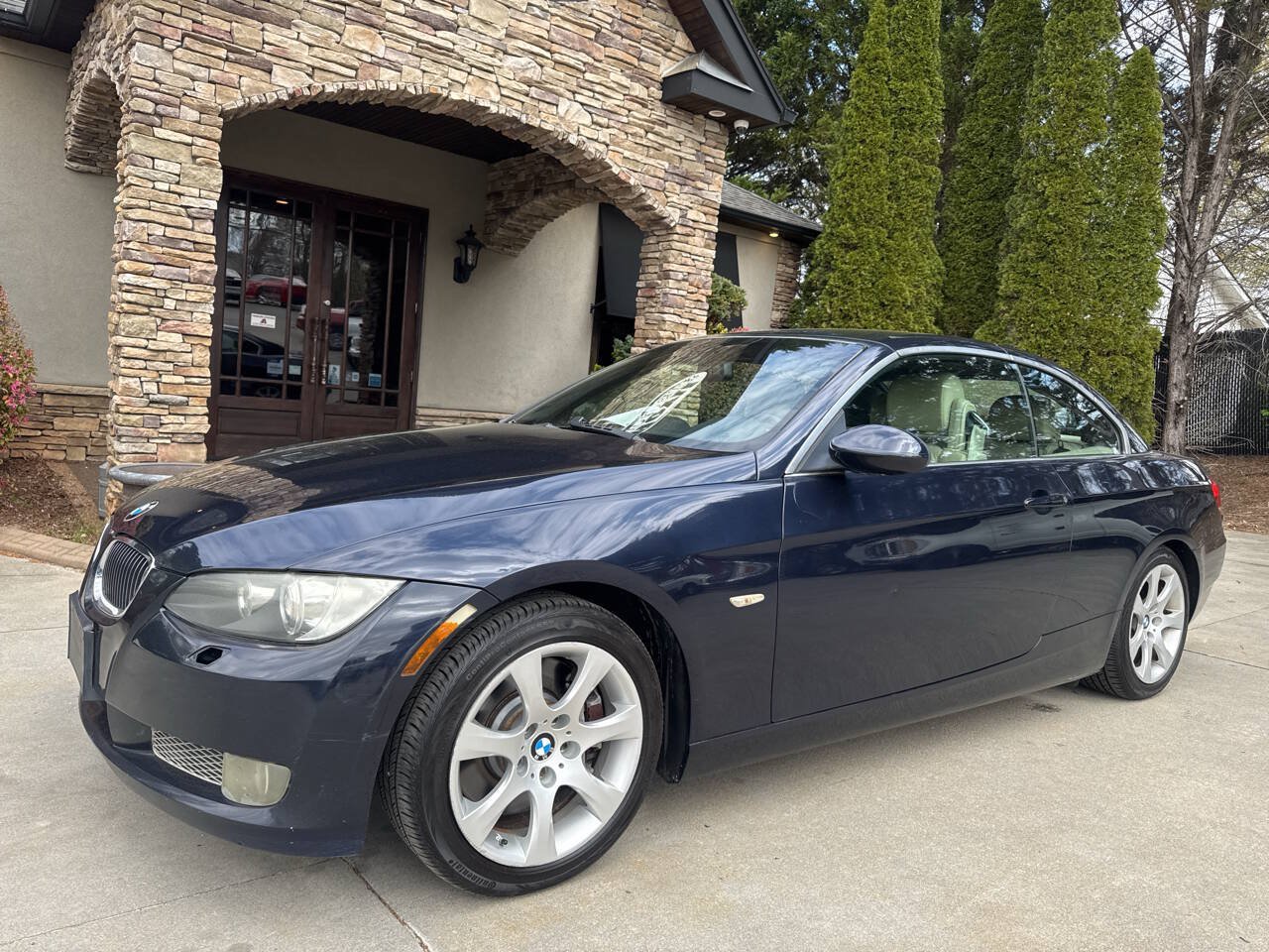 Used 2008 BMW 335i Convertible w/ Premium Pkg RWD image 2