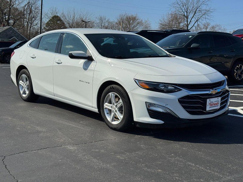 Used 2024 Chevrolet Malibu LS w/ Driver Confidence Package video 2