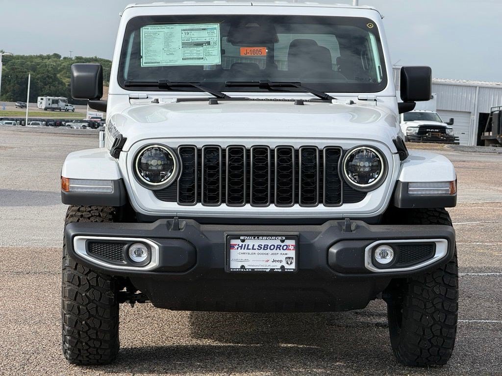 New 2026 Jeep Gladiator Sport AWD/4WD image 9