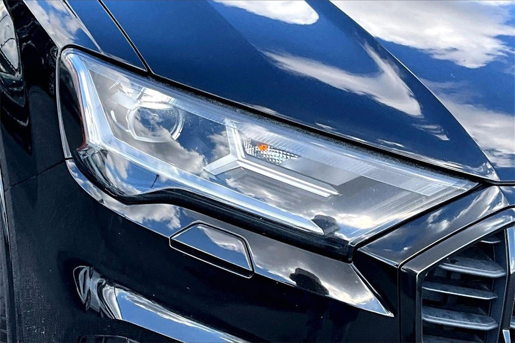 Used 2020 Audi Q7 3.0T Premium Plus image 32