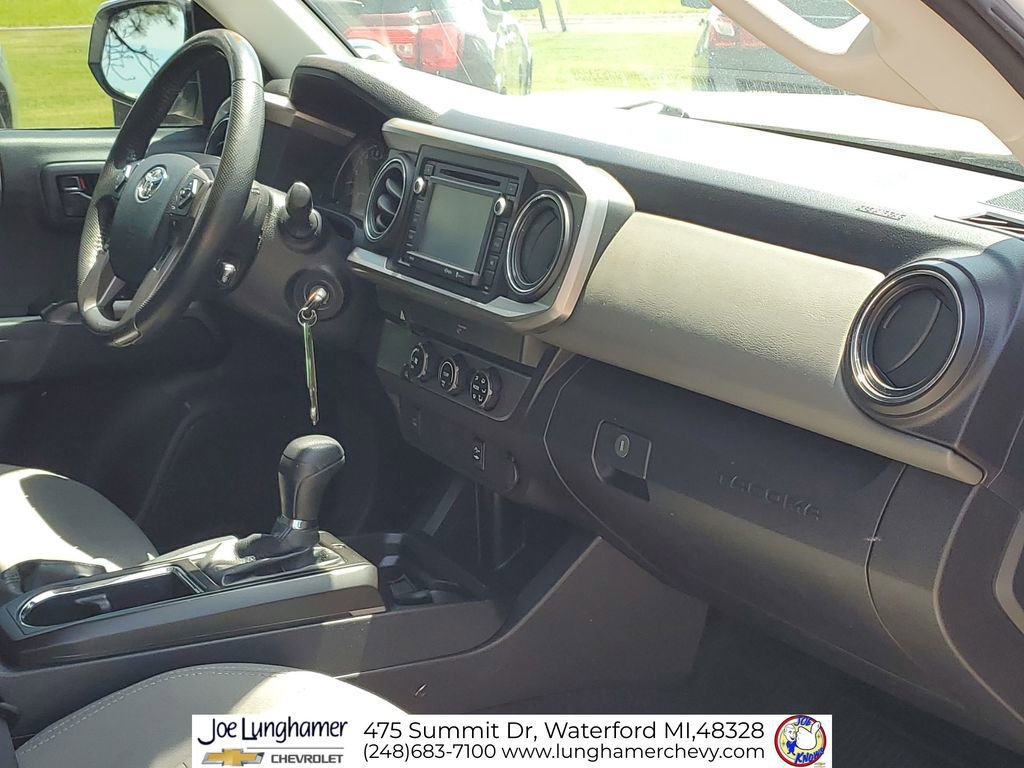 Used 2019 Toyota Tacoma SR5 RWD image 26