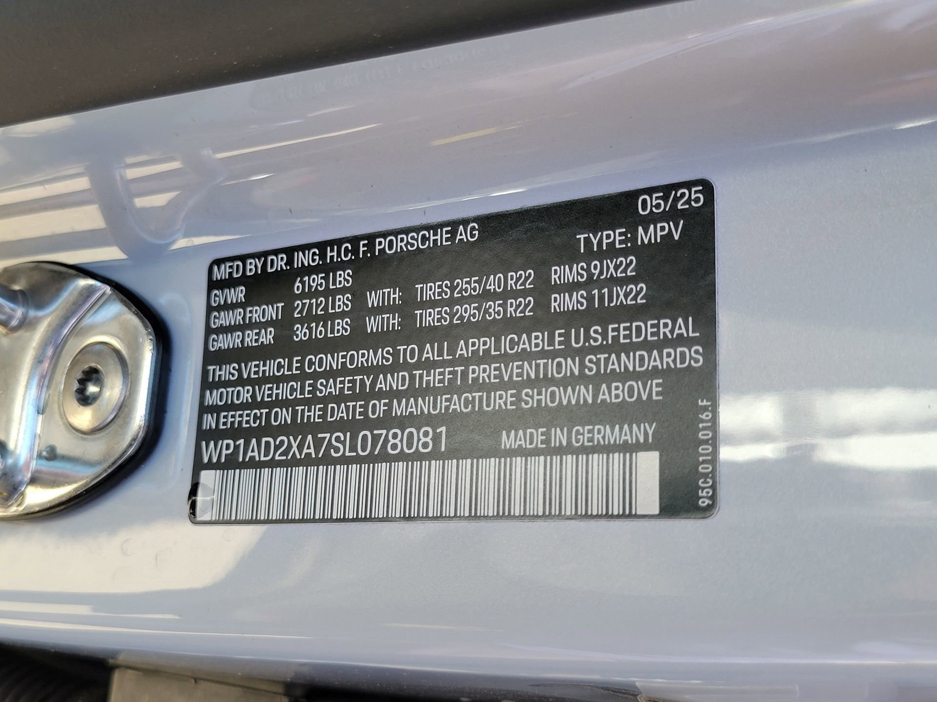 Used 2025 Porsche Macan Electric image 37