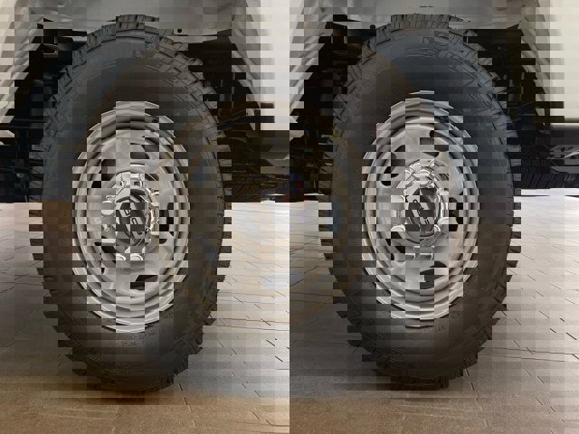 New 2026 Ford F250 XL w/ XL Chrome Package image 17