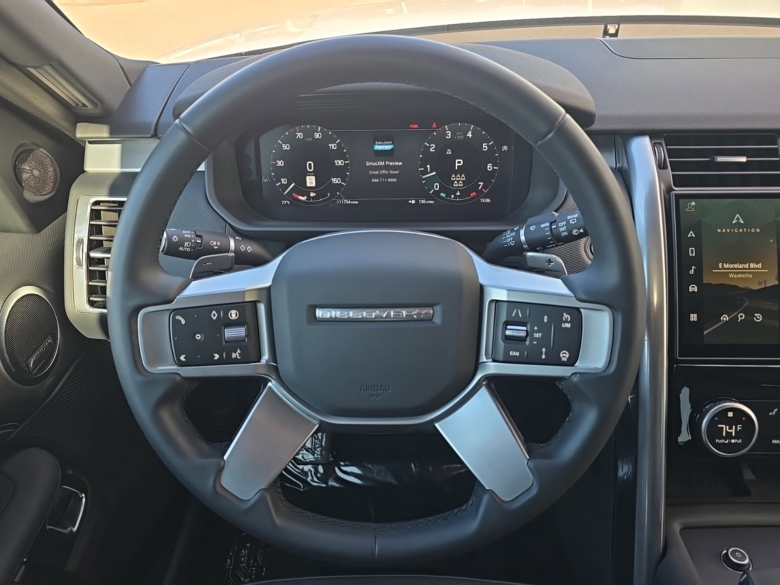 Certified 2024 Land Rover Discovery Dynamic SE image 16