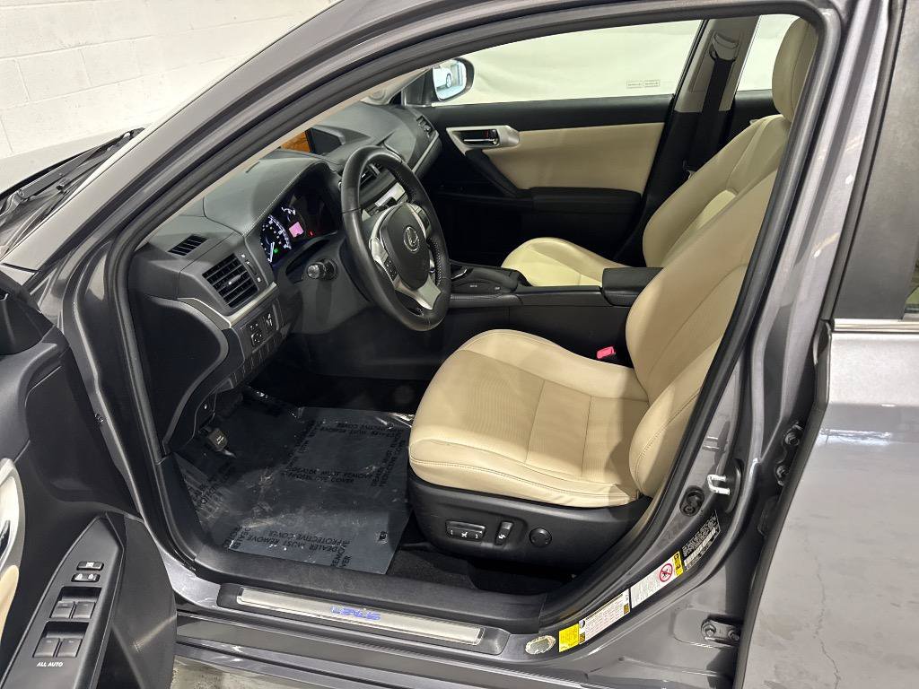 Used 2012 Lexus CT 200h Premium w/ Premium Audio Pkg FWD image 28