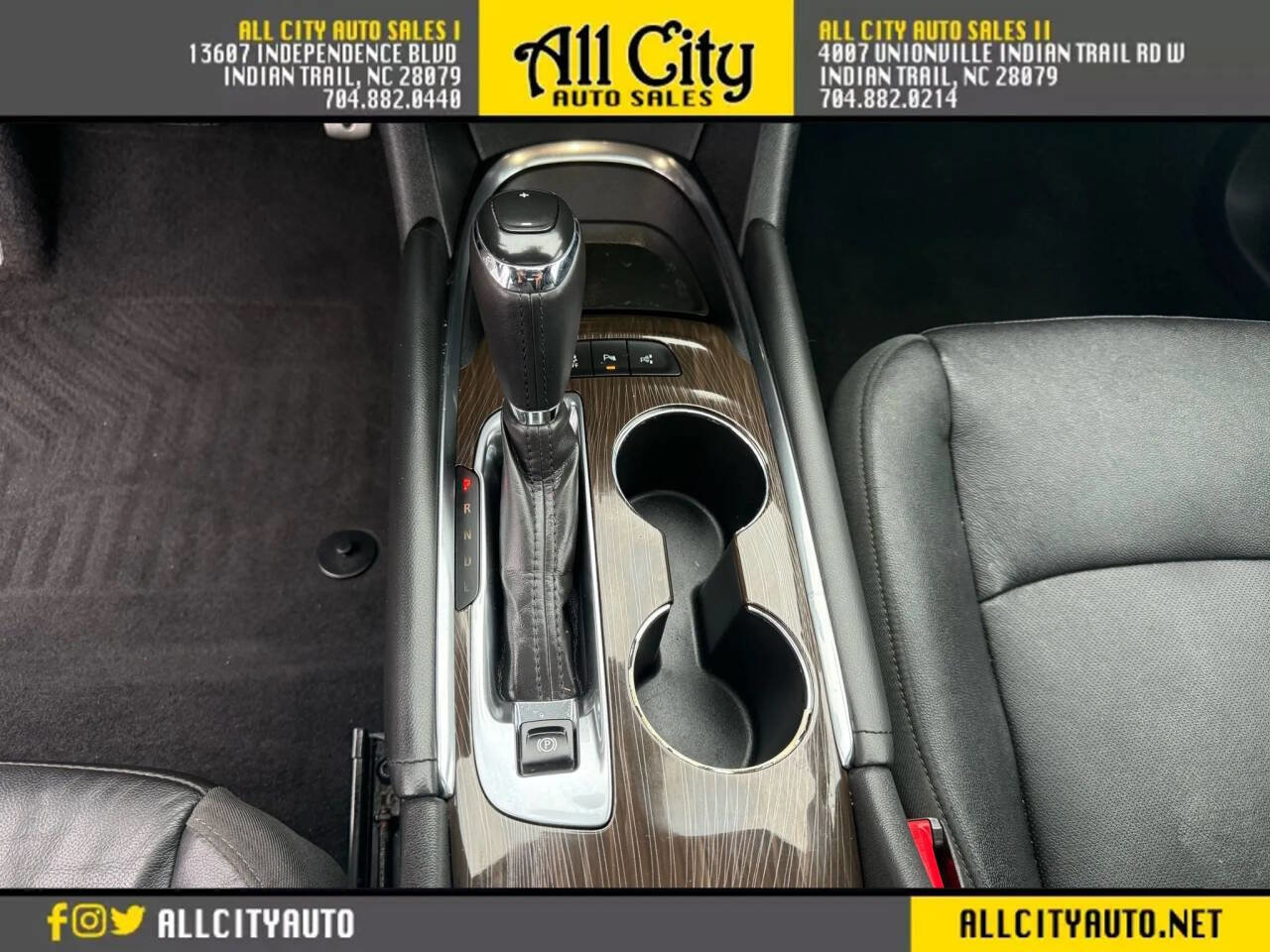 Used 2016 Chevrolet Malibu Premier w/ Driver Confidence Package II FWD image 28
