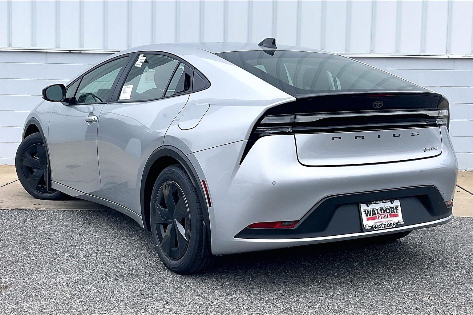 New 2026 Toyota Prius Plug-In Hybrid FWD image 3