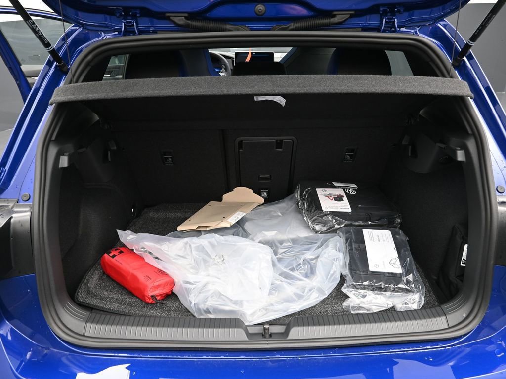 New 2026 Volkswagen Golf image 13