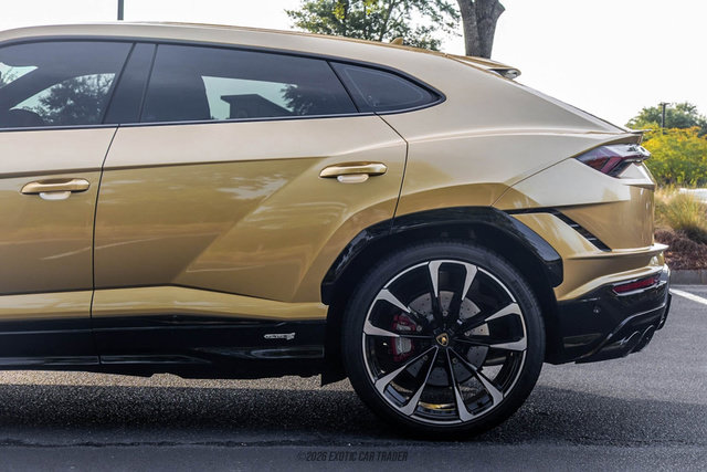Used 2024 Lamborghini Urus S AWD/4WD image 5