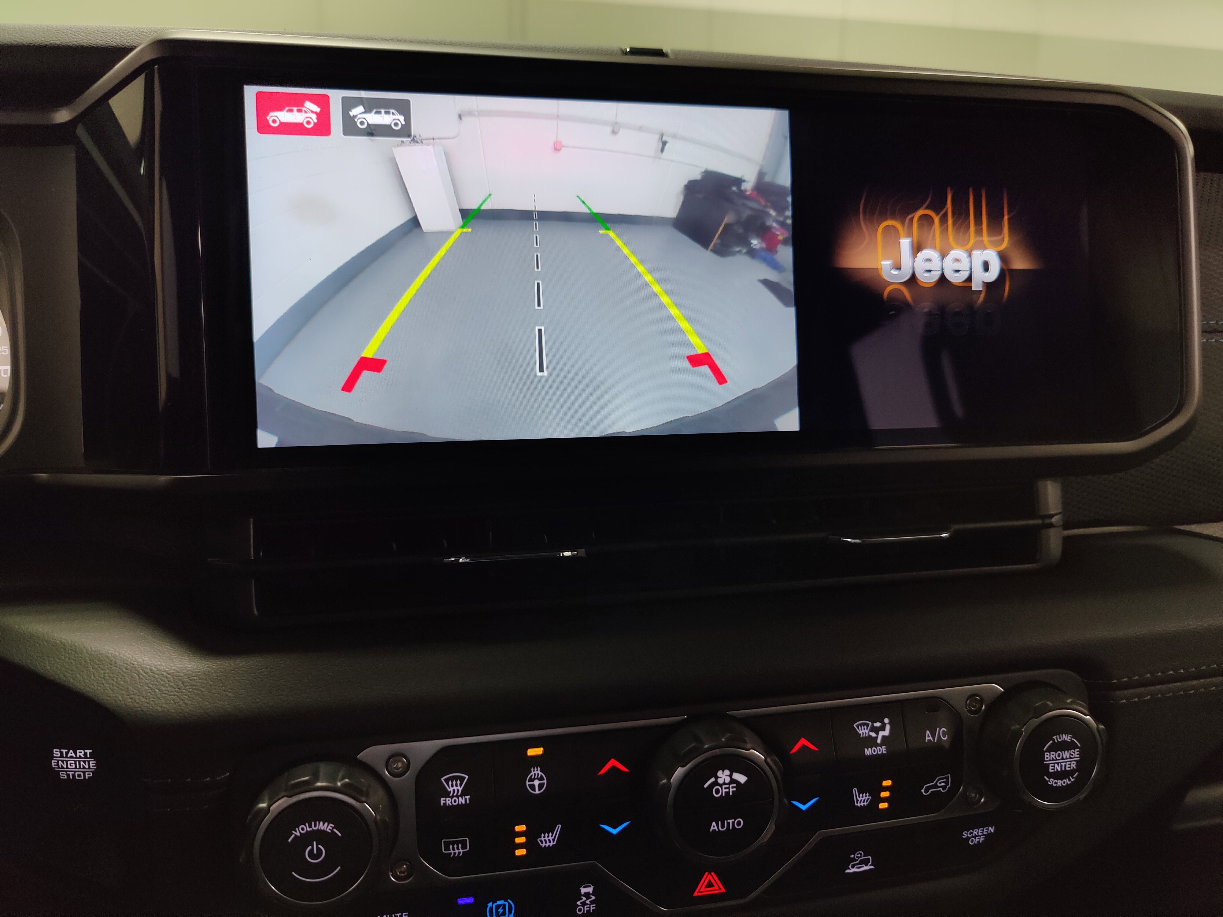 Used 2024 Jeep Wrangler Unlimited Rubicon 4xe w/ Technology Group image 22