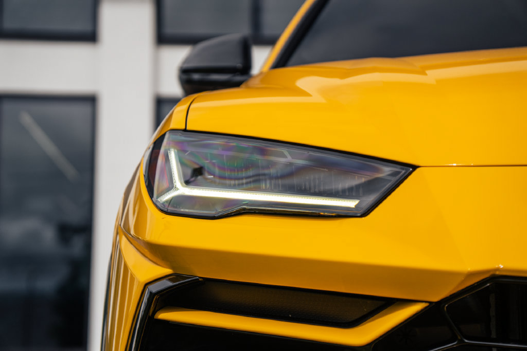 Used 2019 Lamborghini Urus AWD/4WD image 9