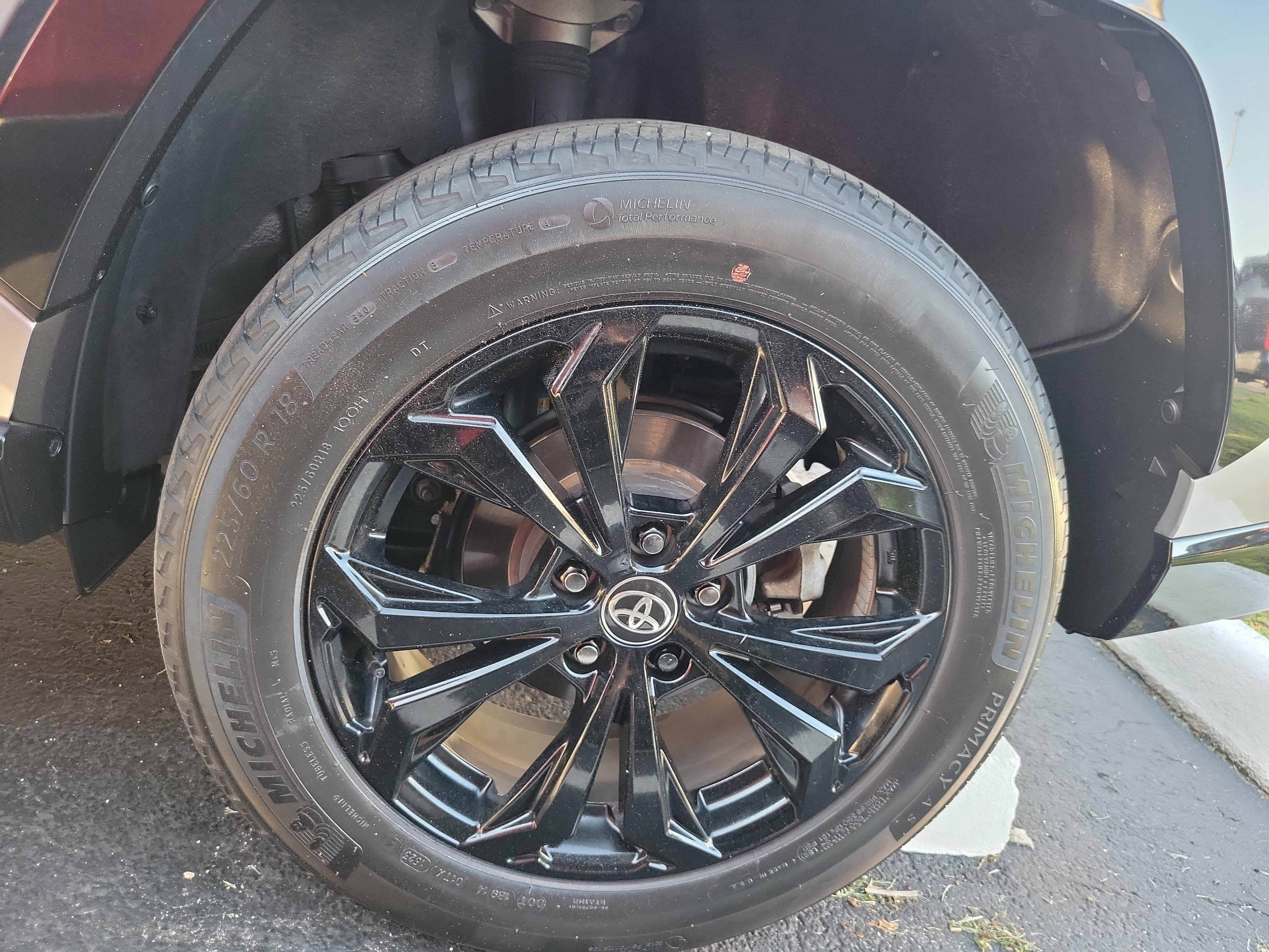 Used 2023 Toyota RAV4 SE w/ Convenience Package image 29