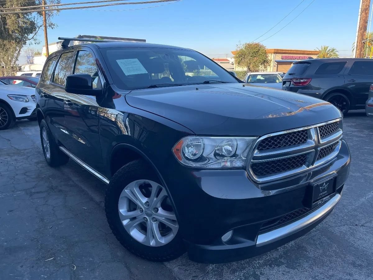 Used 2013 Dodge Durango SXT w/ Trailer Tow Group IV AWD/4WD image 3