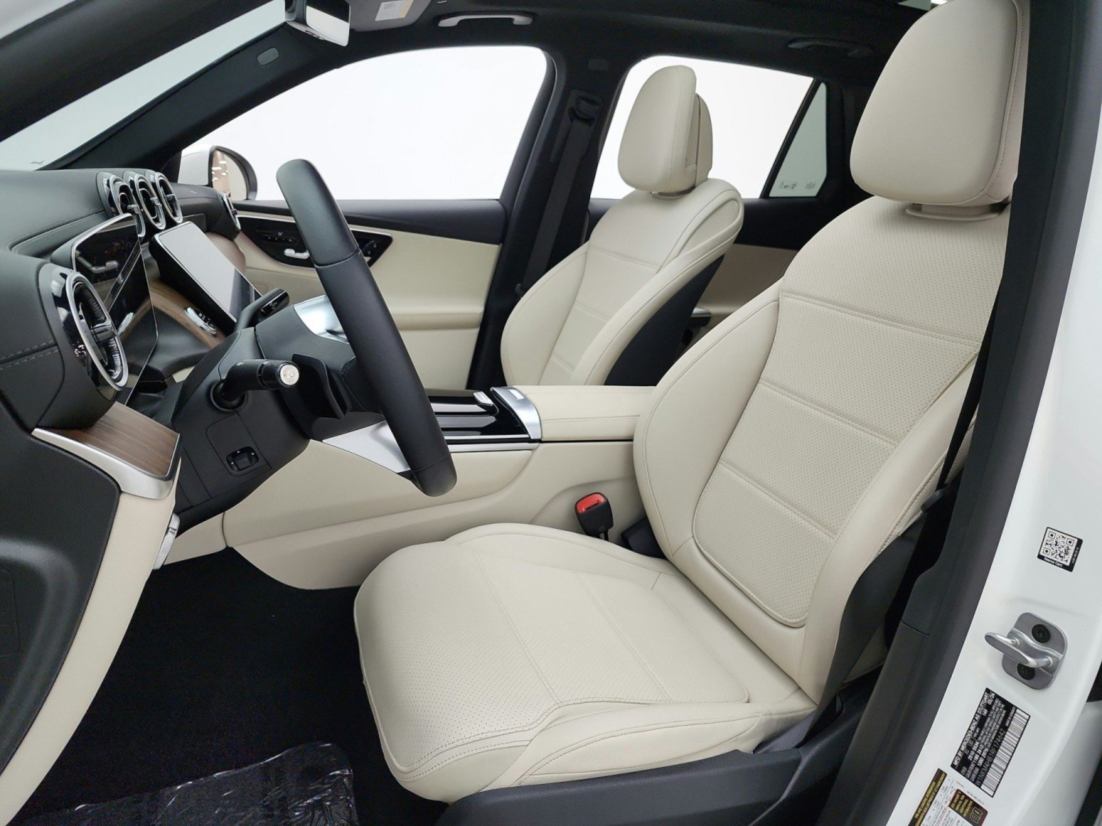 Certified 2024 Mercedes-Benz GLC 300 4MATIC image 13