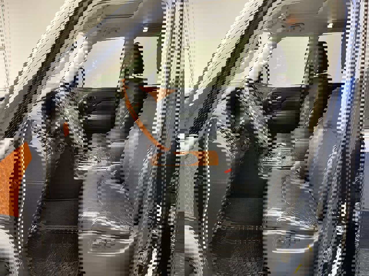 Used 2019 INFINITI QX80 Luxe image 3