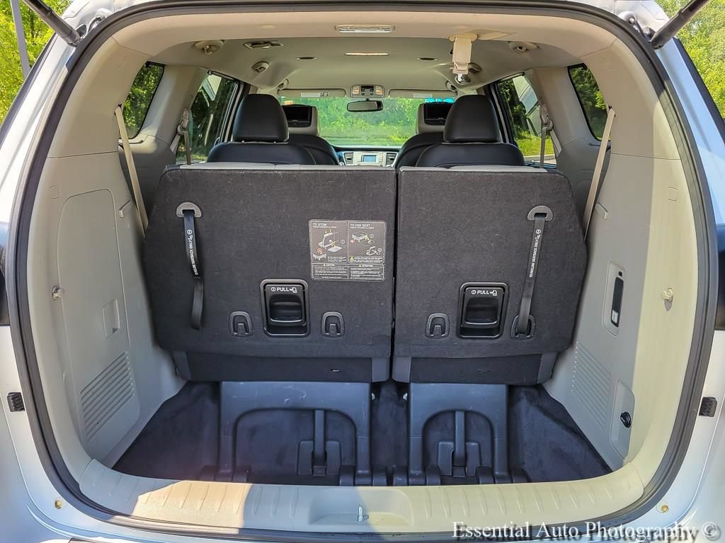 Used 2016 Kia Sedona EX FWD image 23