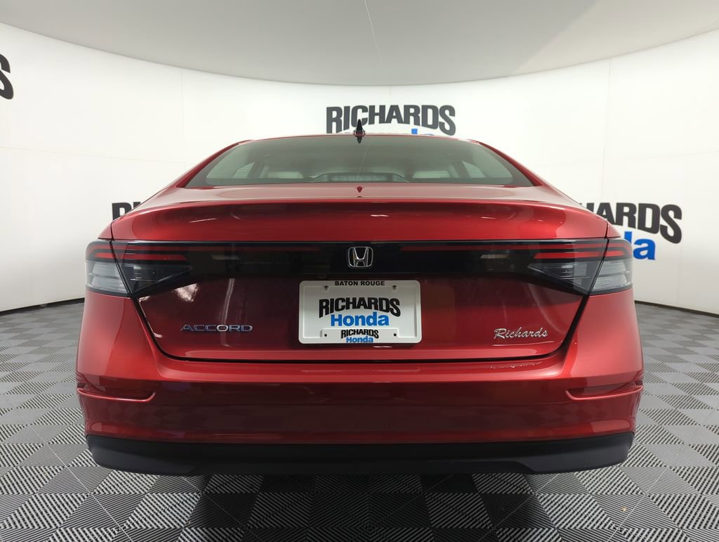 Certified 2025 Honda Accord SE image 5