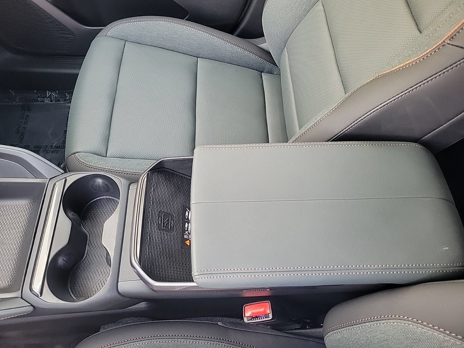 New 2026 GMC Terrain AT4 w/ Convenience Package III AWD/4WD image 16