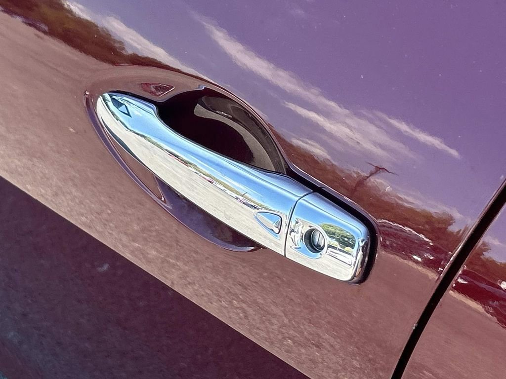 Used 2017 Nissan Maxima Platinum w/ Interior Lighting Package image 14