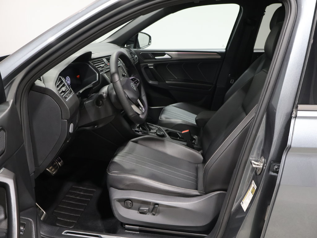 Used 2022 Volkswagen Tiguan SE R-Line AWD/4WD image 12