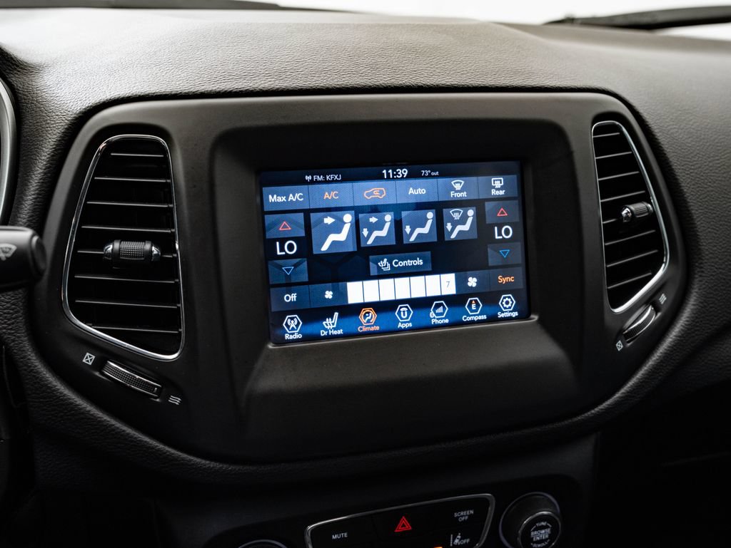 Used 2018 Jeep Compass Latitude w/ Popular Equipment Group AWD/4WD image 30