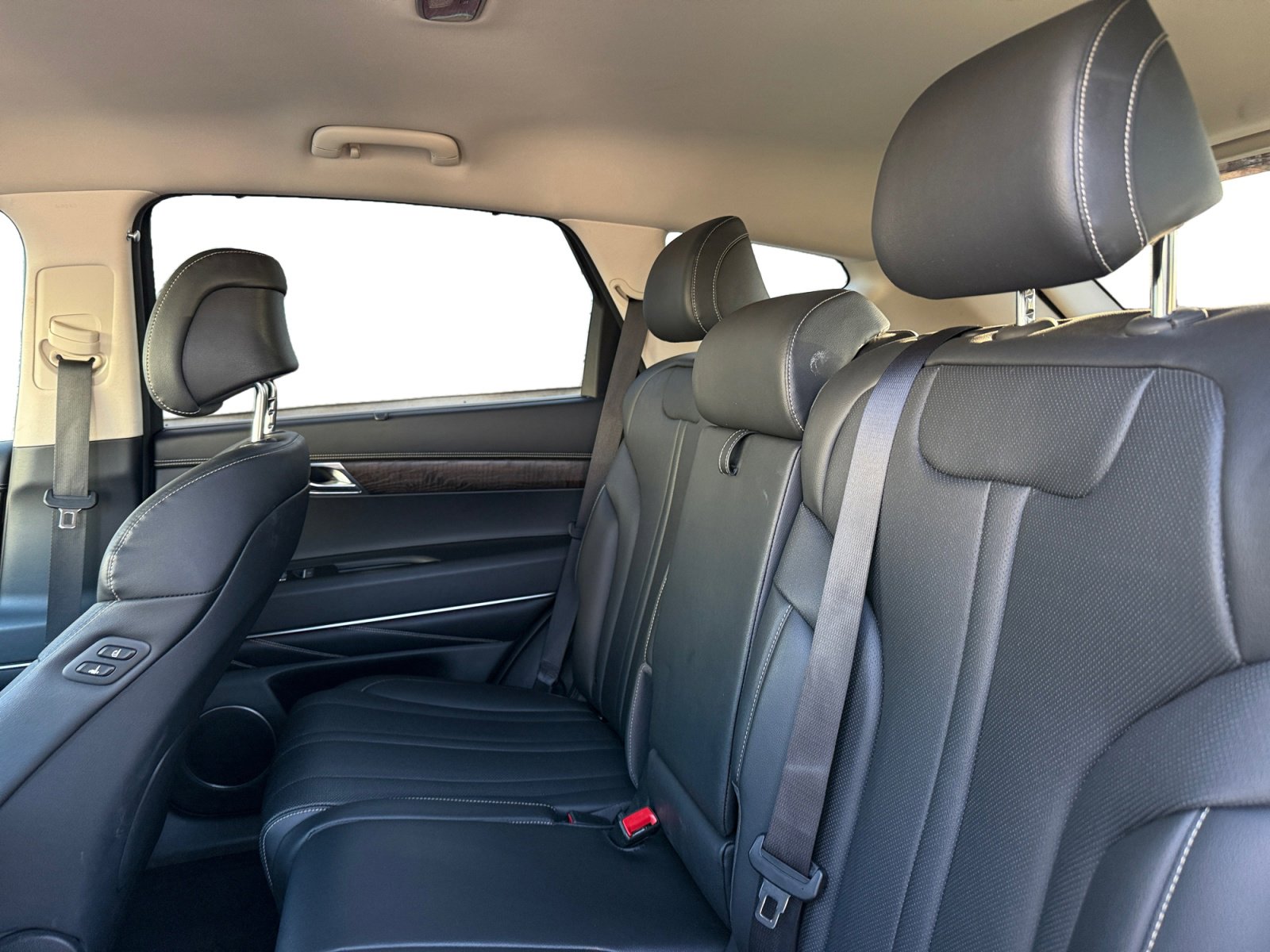 Used 2024 Genesis GV80 2.5T image 11