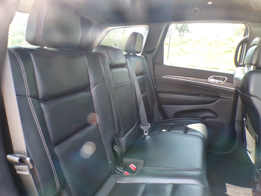 Used 2017 Jeep Grand Cherokee Limited AWD/4WD image 18