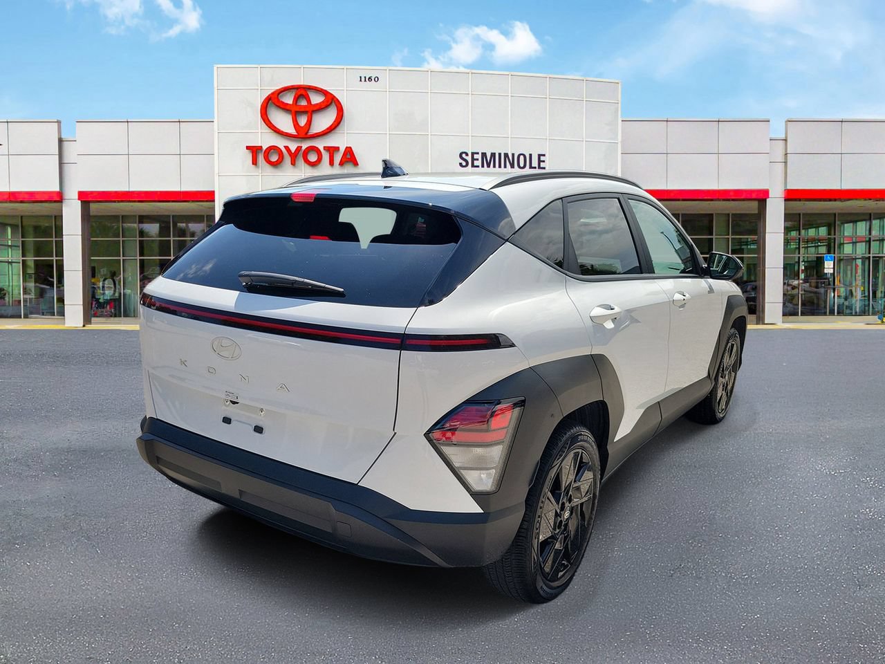 Used 2026 Hyundai Kona SEL Sport FWD image 3