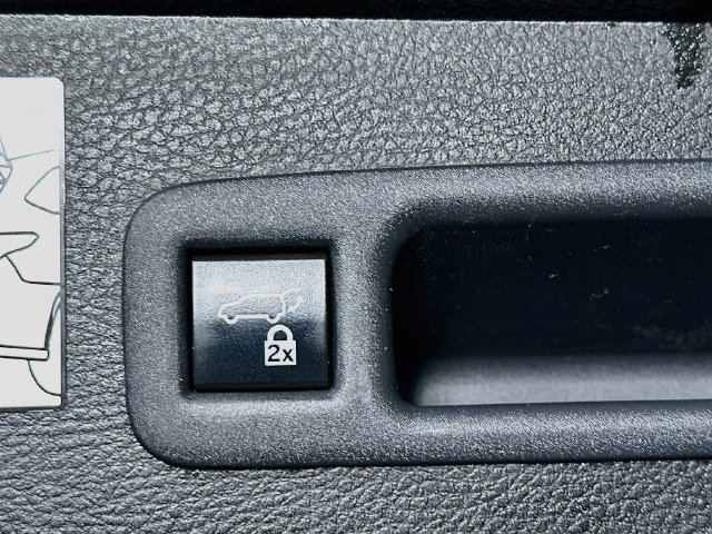 Used 2021 Toyota Sienna XSE w/ XSE Plus Package AWD/4WD image 14