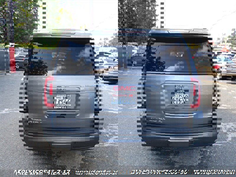 Used 2019 GMC Yukon XL SLT image 4