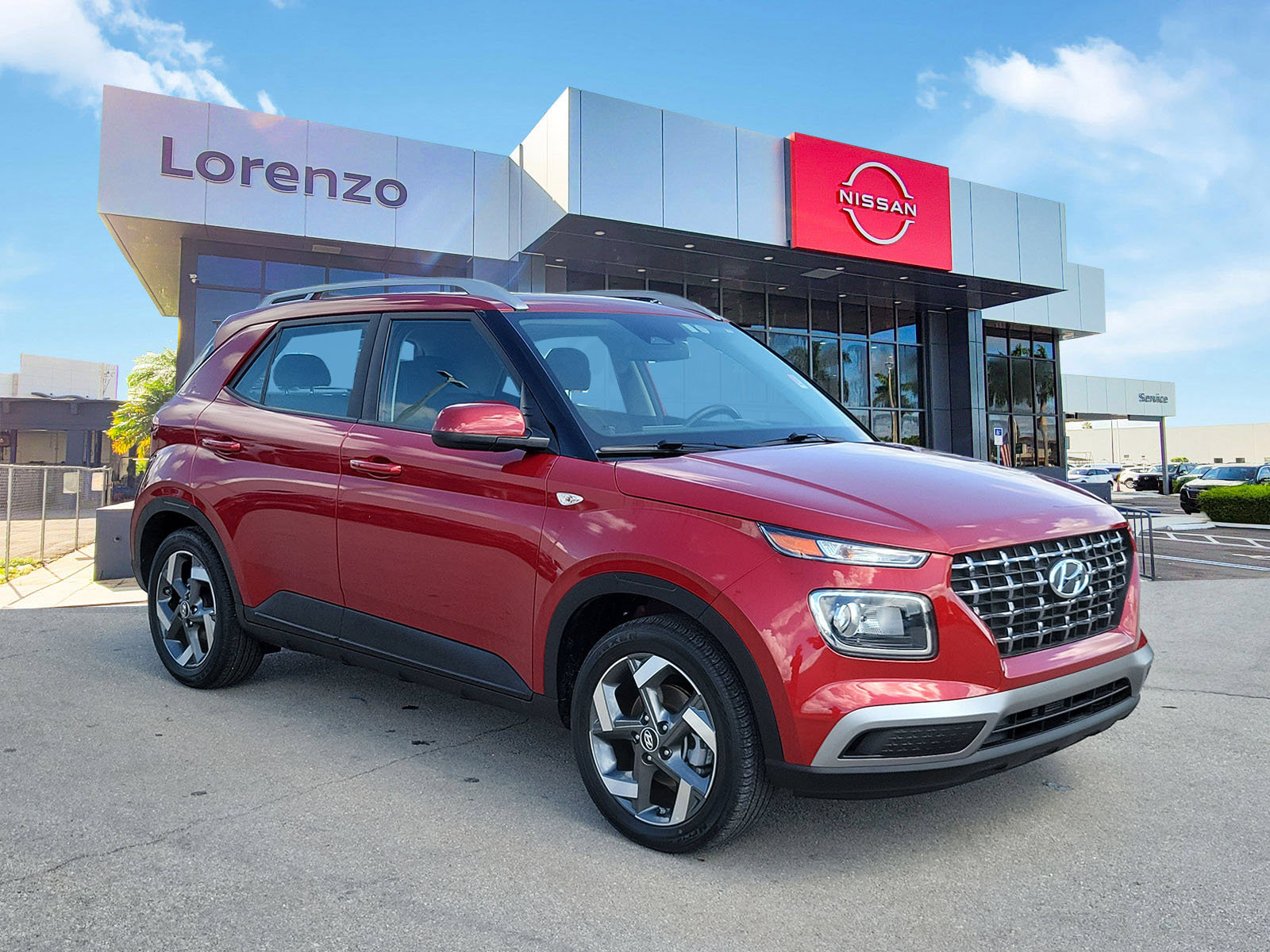 Used 2025 Hyundai Venue SEL FWD image 3