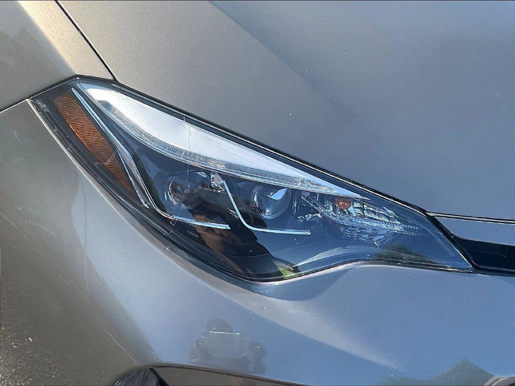 Used 2017 Toyota Corolla SE w/ Carpet Mat Package (TMS) FWD image 29