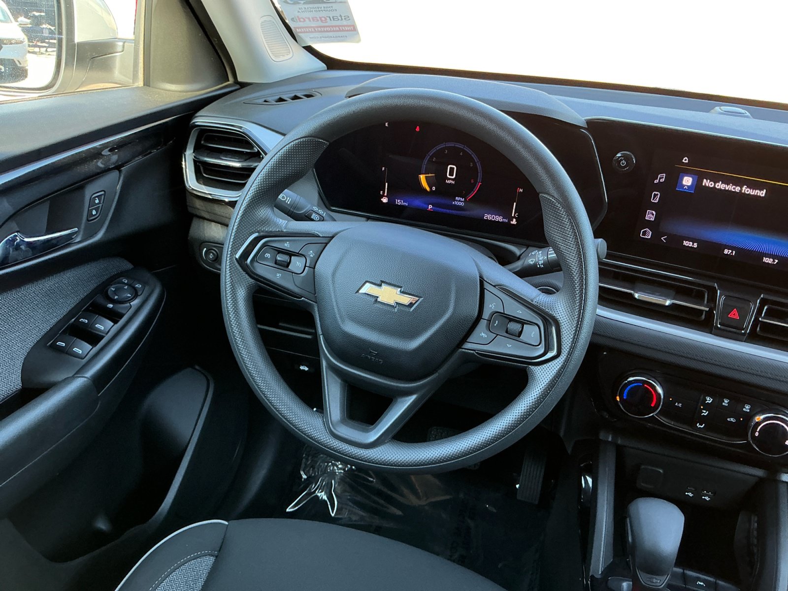 Used 2024 Chevrolet TrailBlazer LT w/ Driver Confidence Package FWD image 11