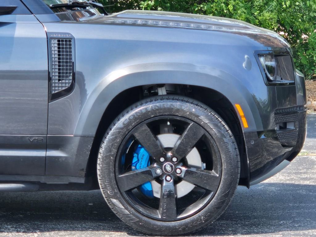 Used 2022 Land Rover Defender 90 Carpathian Edition image 14