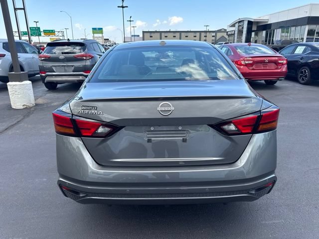 Used 2025 Nissan Altima 2.5 SV FWD image 4