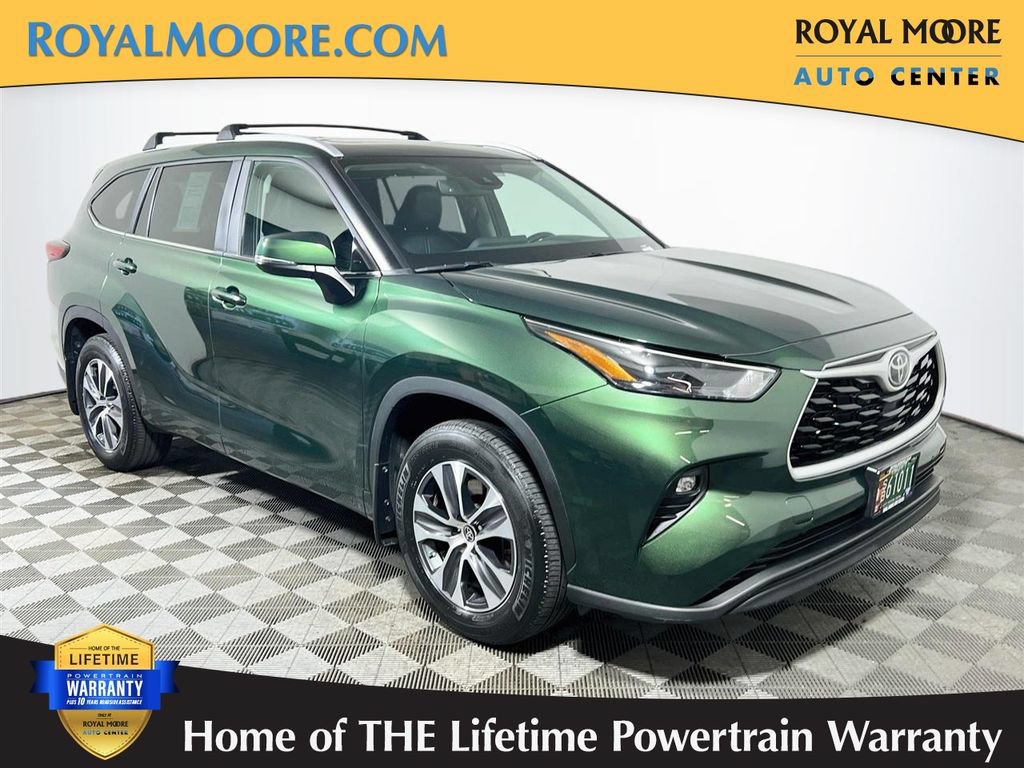 Used 2023 Toyota Highlander XLE