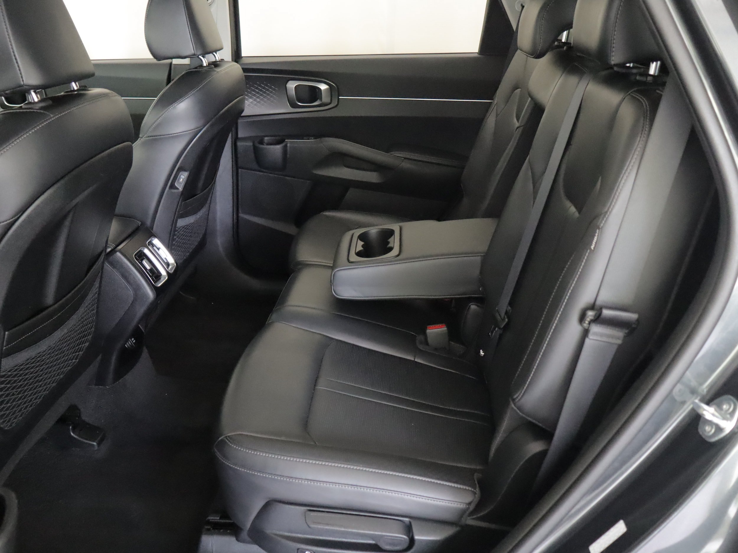 Used 2024 Kia Sorento S w/ Panoramic Sunroof Package AWD/4WD image 9