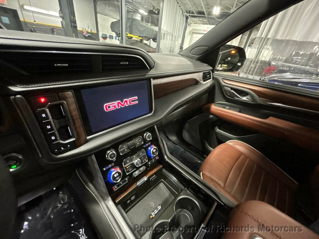 Used 2024 GMC Yukon Denali Ultimate image 16
