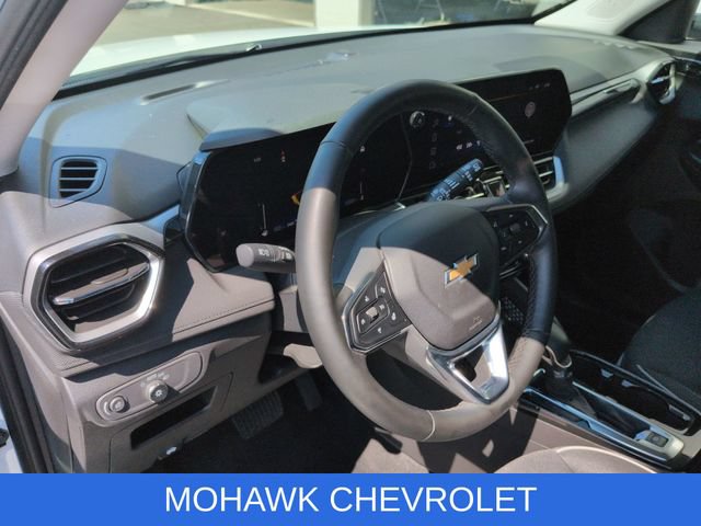 Used 2025 Chevrolet TrailBlazer LT w/ Convenience Package AWD/4WD image 10
