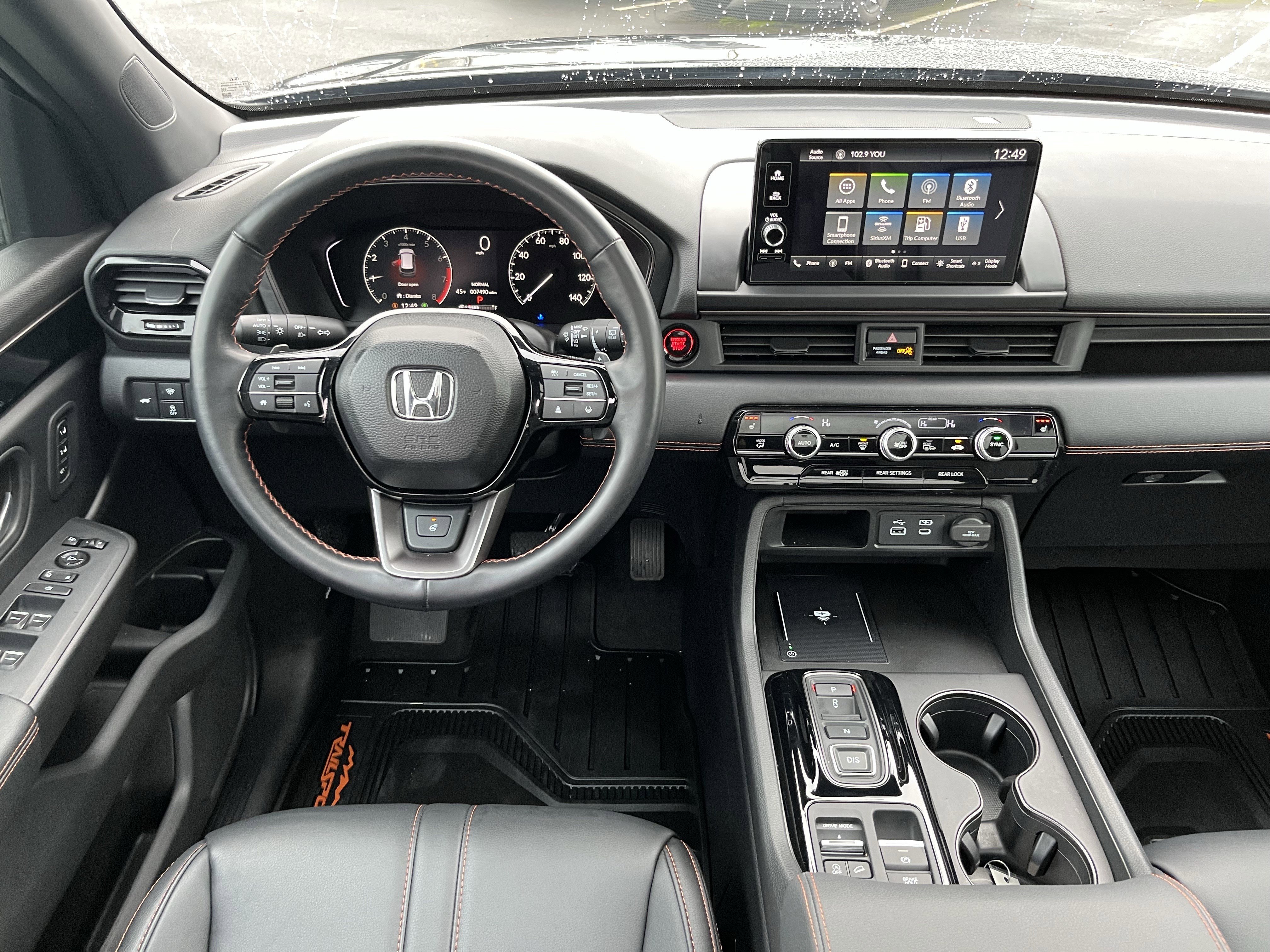 Certified 2025 Honda Pilot TrailSport image 11