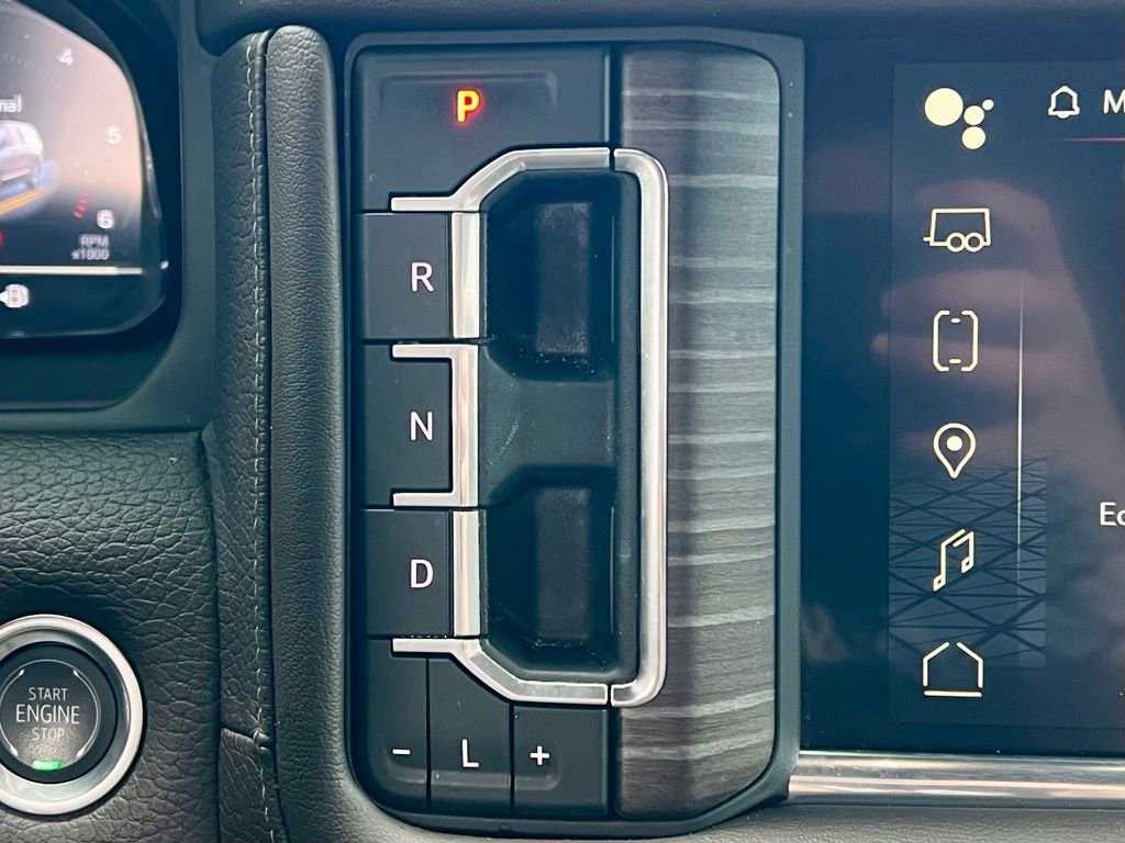 Used 2024 GMC Yukon XL Denali w/ Advanced Technology Package image 40