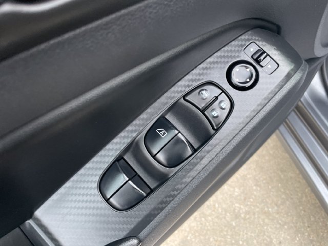 Used 2025 Nissan Altima 2.5 SV FWD image 21