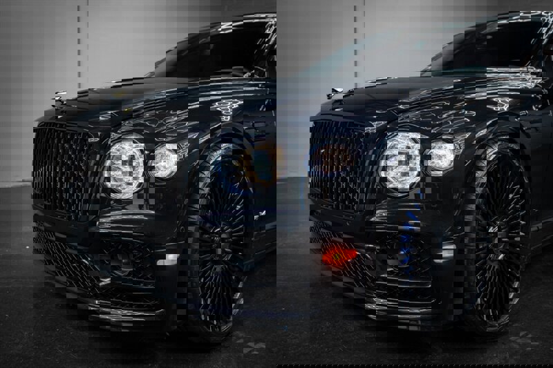 Used 2022 Bentley Flying Spur W12 image 8