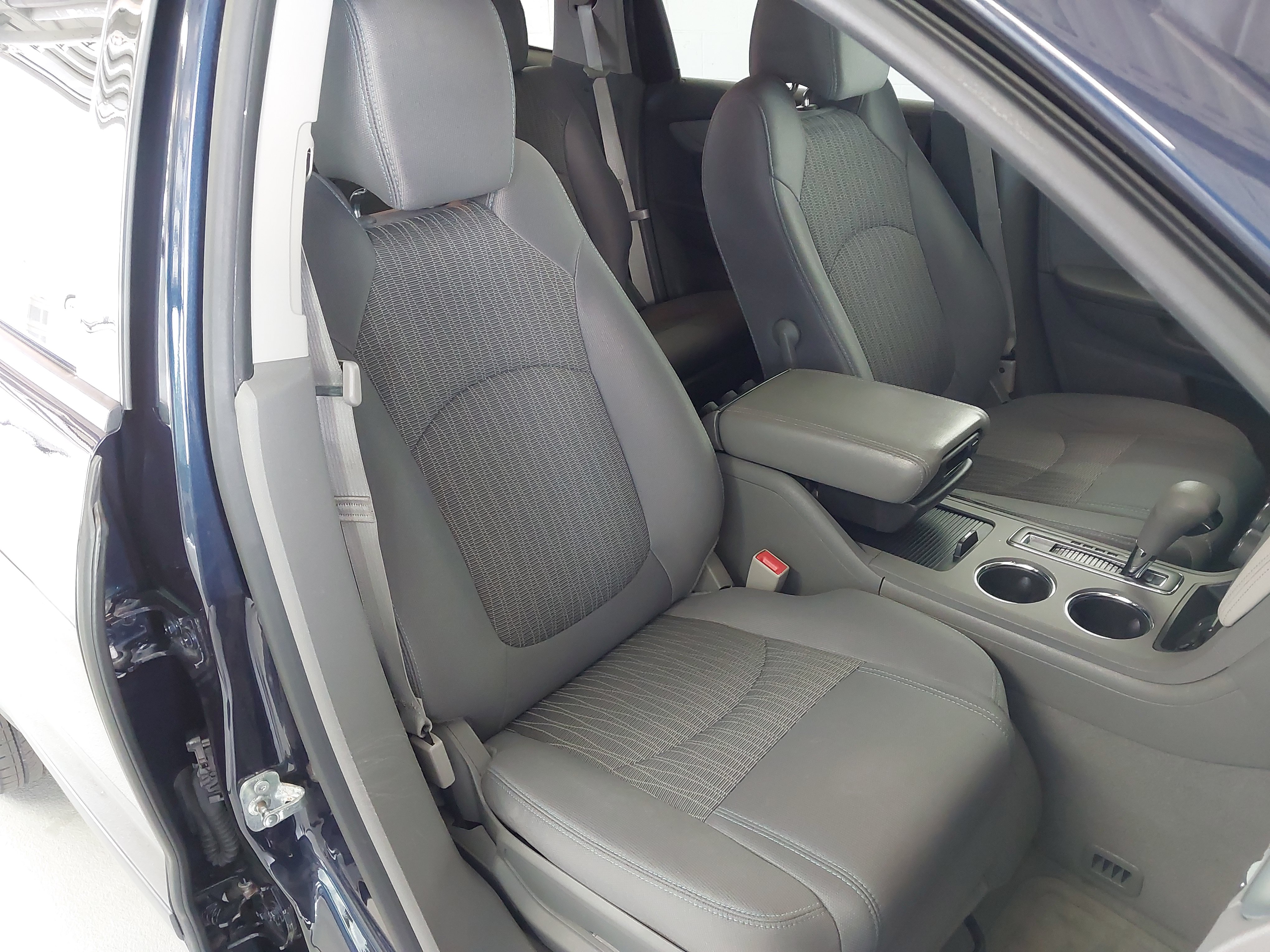 Used 2016 Chevrolet Traverse LS FWD image 28