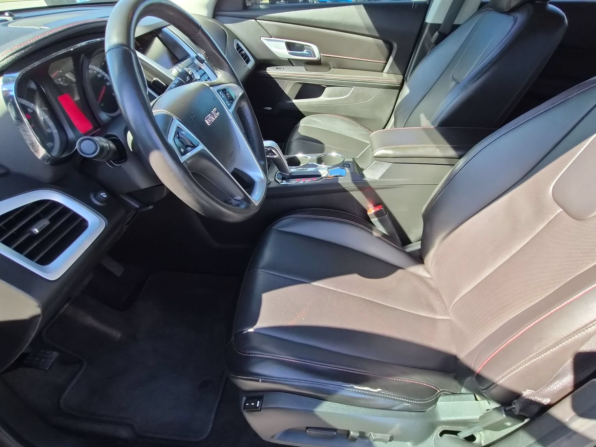 Used 2011 GMC Terrain SLT w/ Cargo Package AWD/4WD image 16