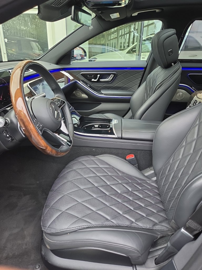 Certified 2025 Mercedes-Benz S 580 4MATIC Sedan image 2