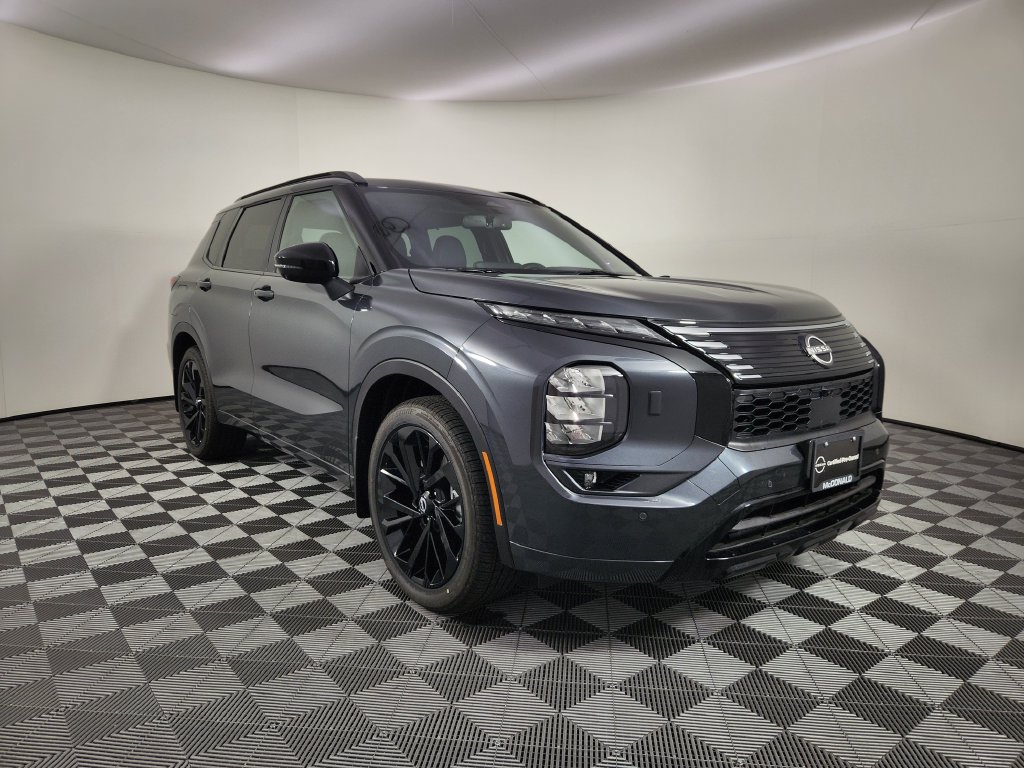Used 2026 Nissan Rogue Platinum w/ Family Package AWD/4WD image 6