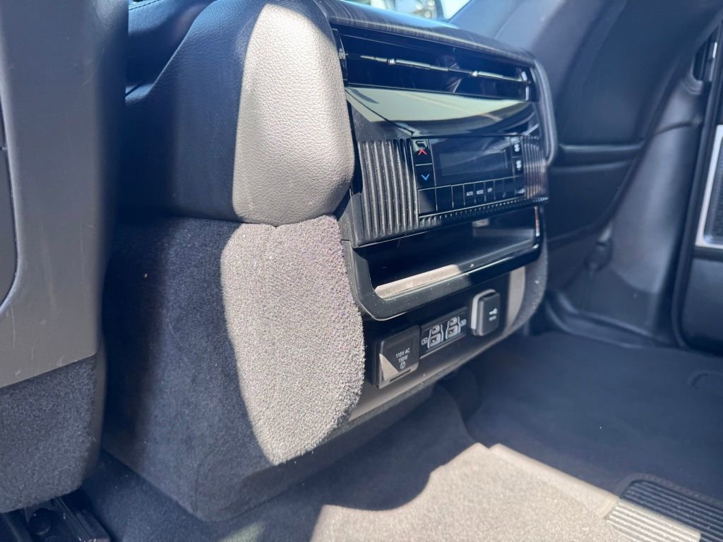 Used 2023 Jeep Wagoneer L Series II image 34